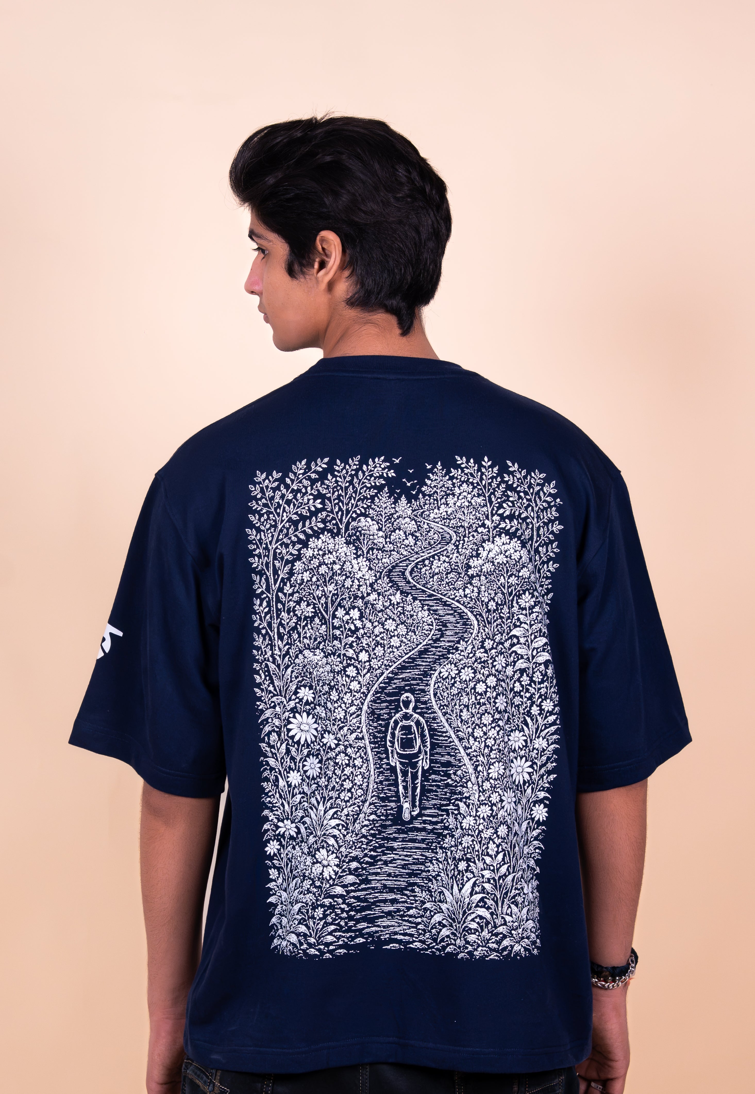 Walk your own way Oversized T-Shirt-thumbmail-1